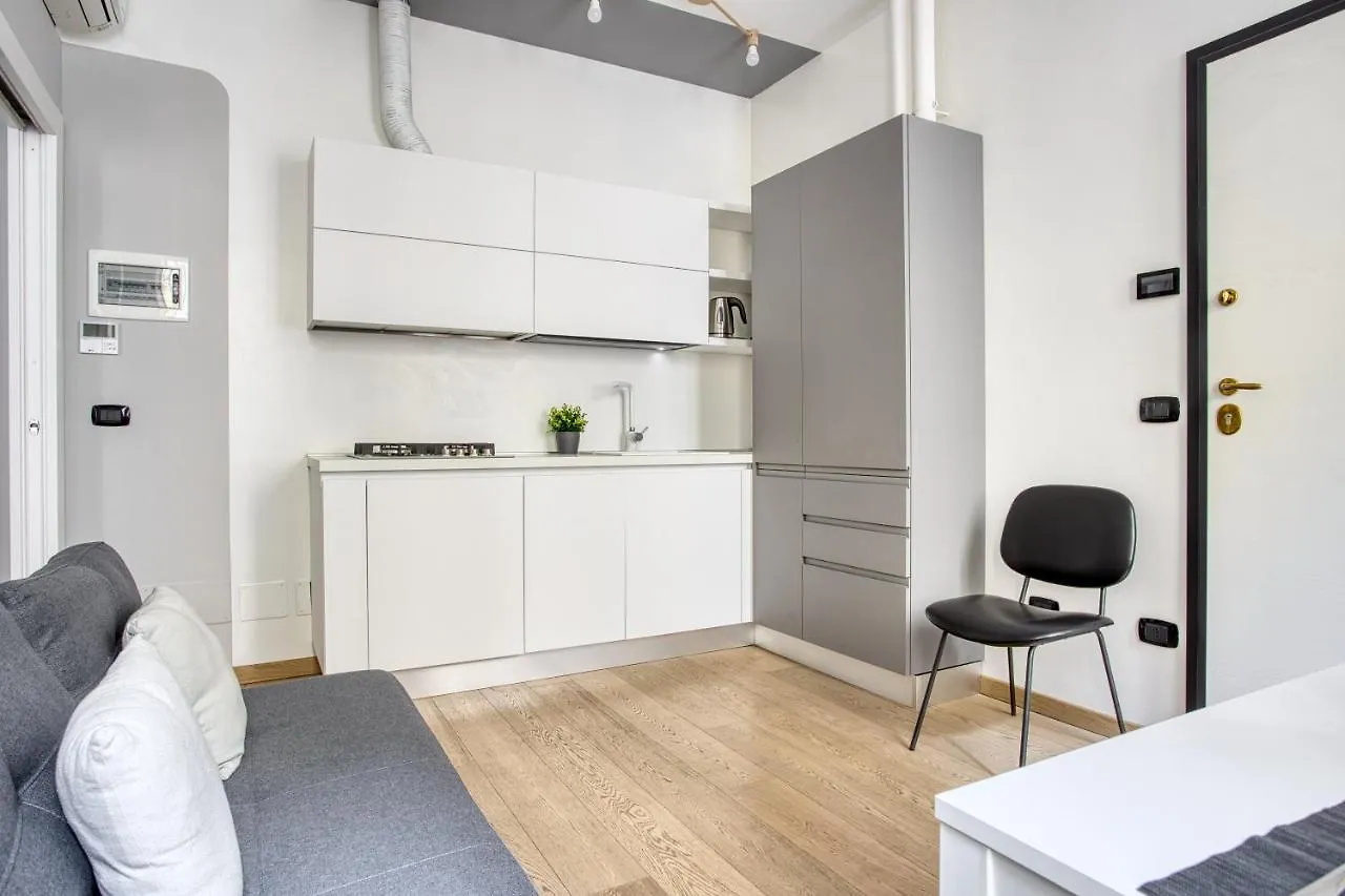 Joivy Elegant Flat Easy Access To Centre Apartment Milan Italy